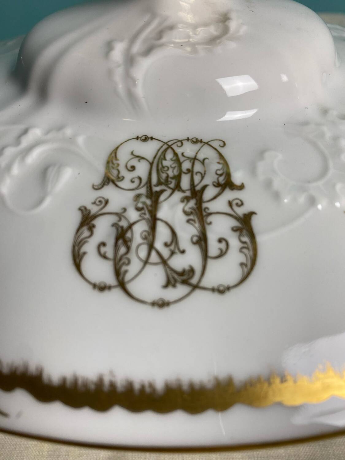 Soup tureen, vegetable dish in fine Limoges porcelain Monograms PJC gold
