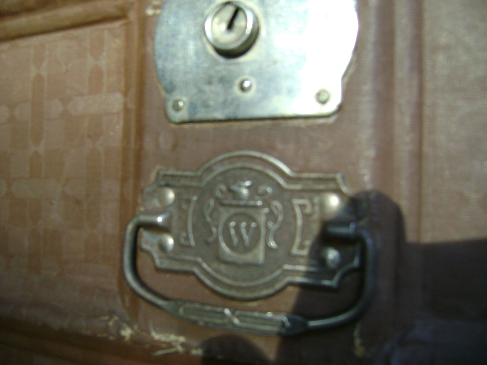 1920 american brand wheary travel trunk