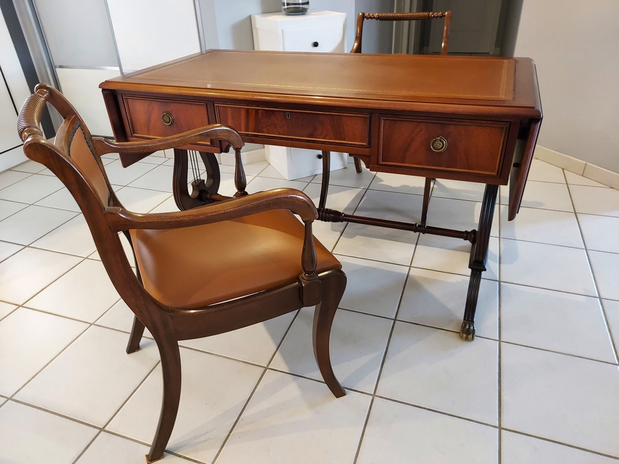 English flap desk and these 2 armchairs early XXeme