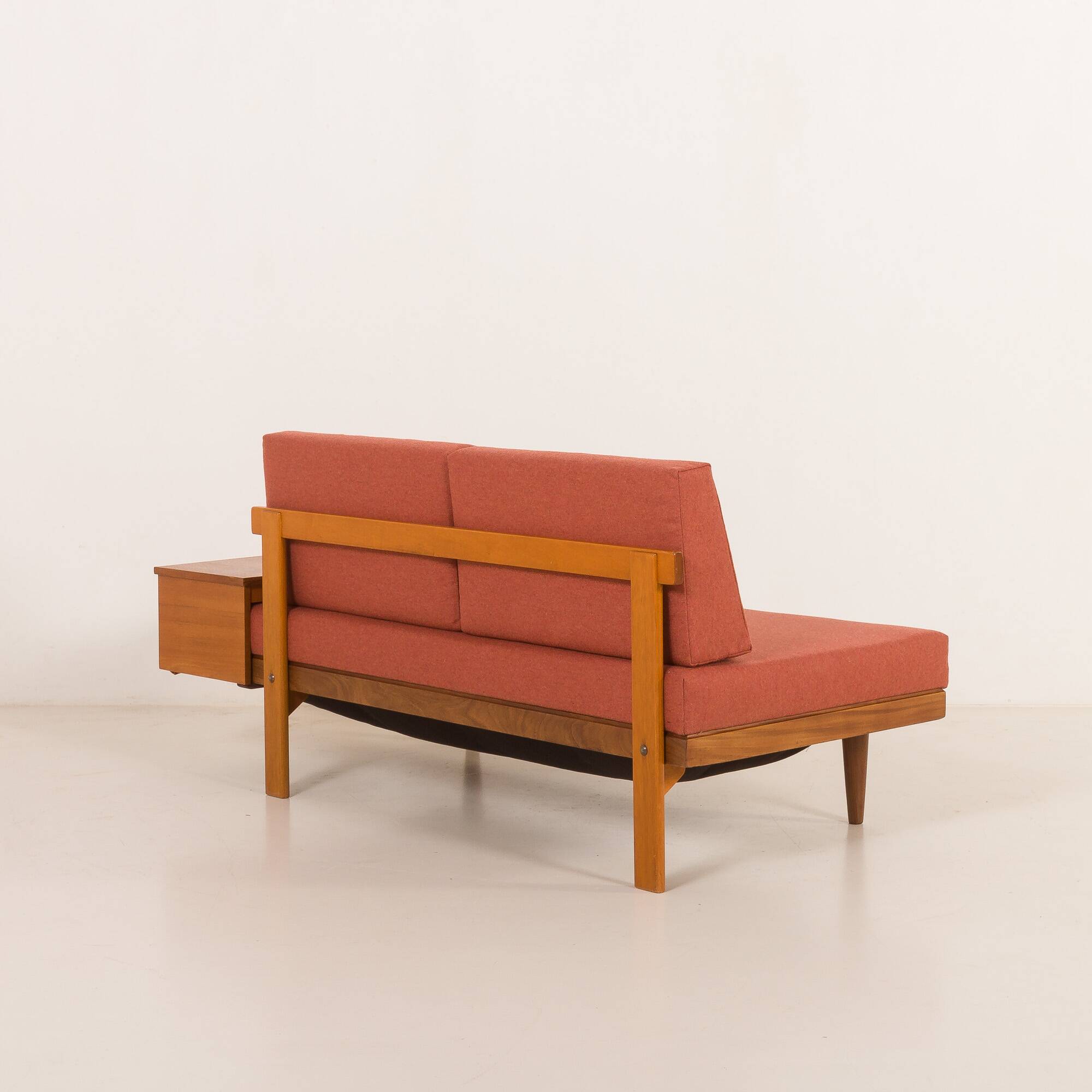 Lit de jour Svane par Igmar Relling, Norvège années 1960.