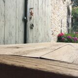 Table en chêne brut