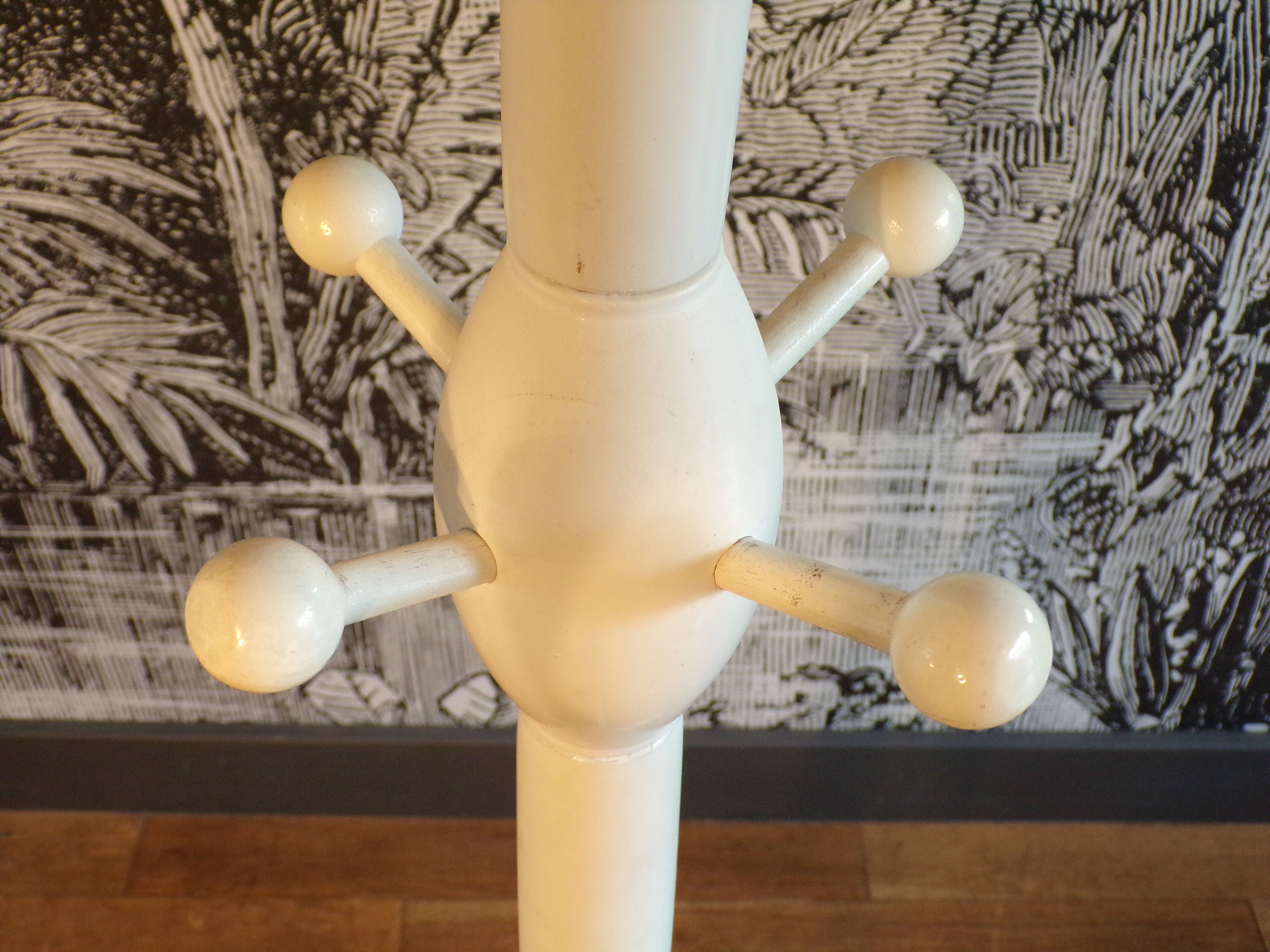 Sputnik parrot coat hanger