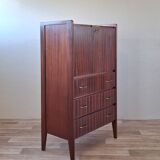 Scandinavian secretary