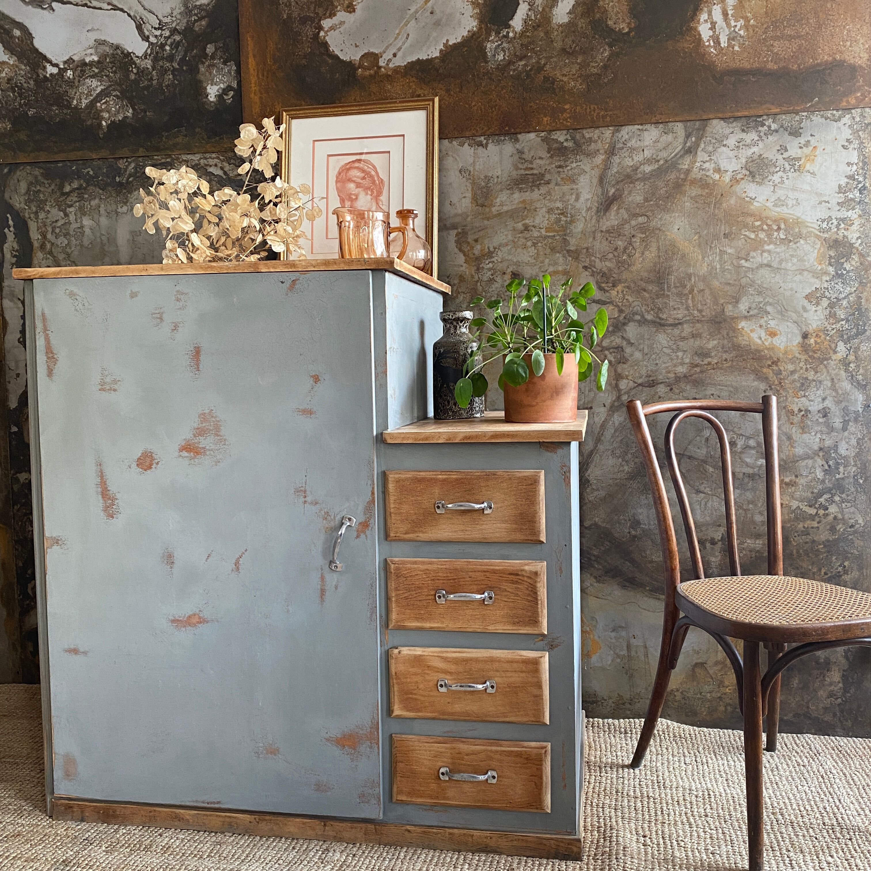 Asymmetrical chest of drawers