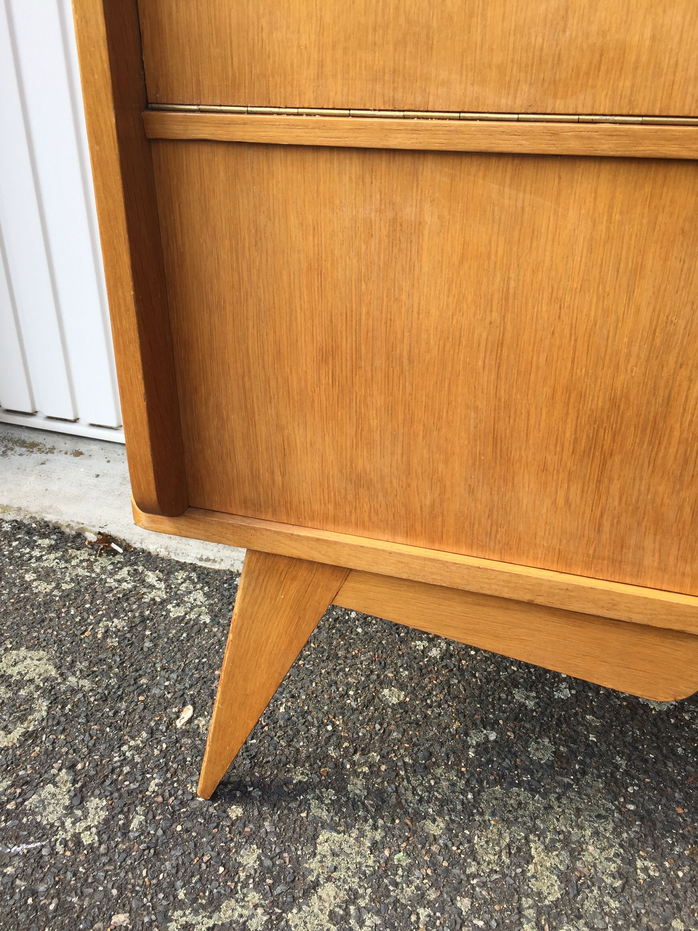 Vintage dresser with compass foot