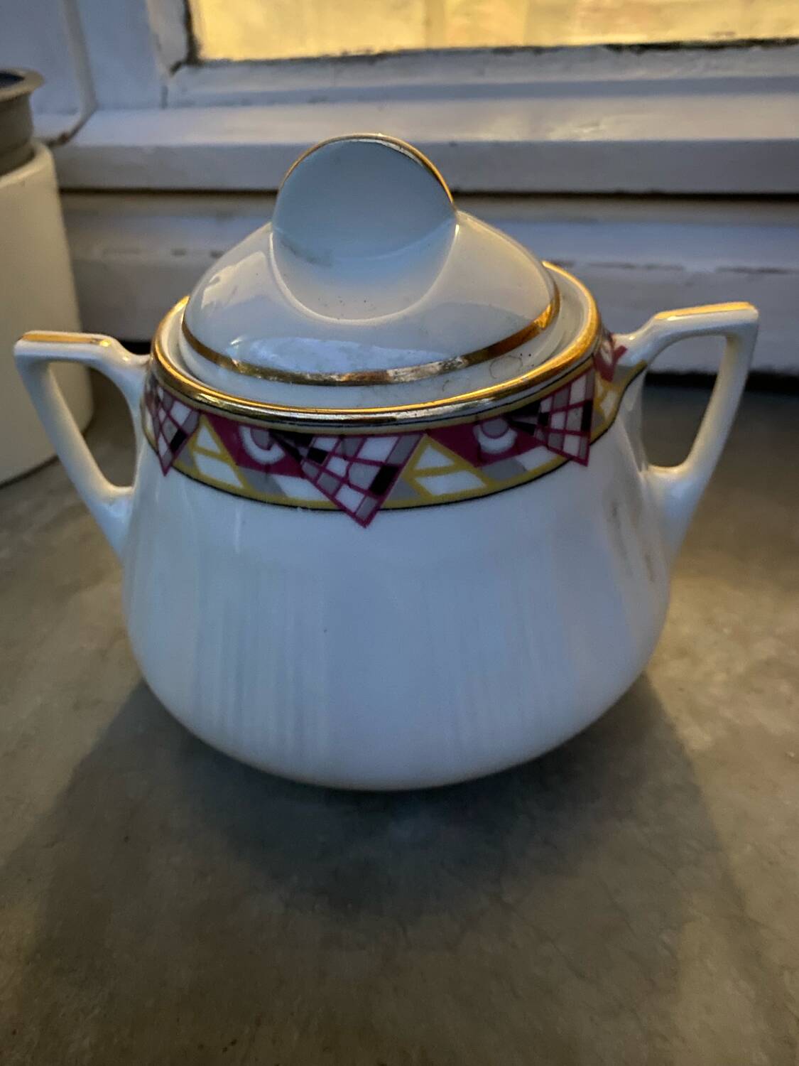 Vintage 1930s sugar bowl