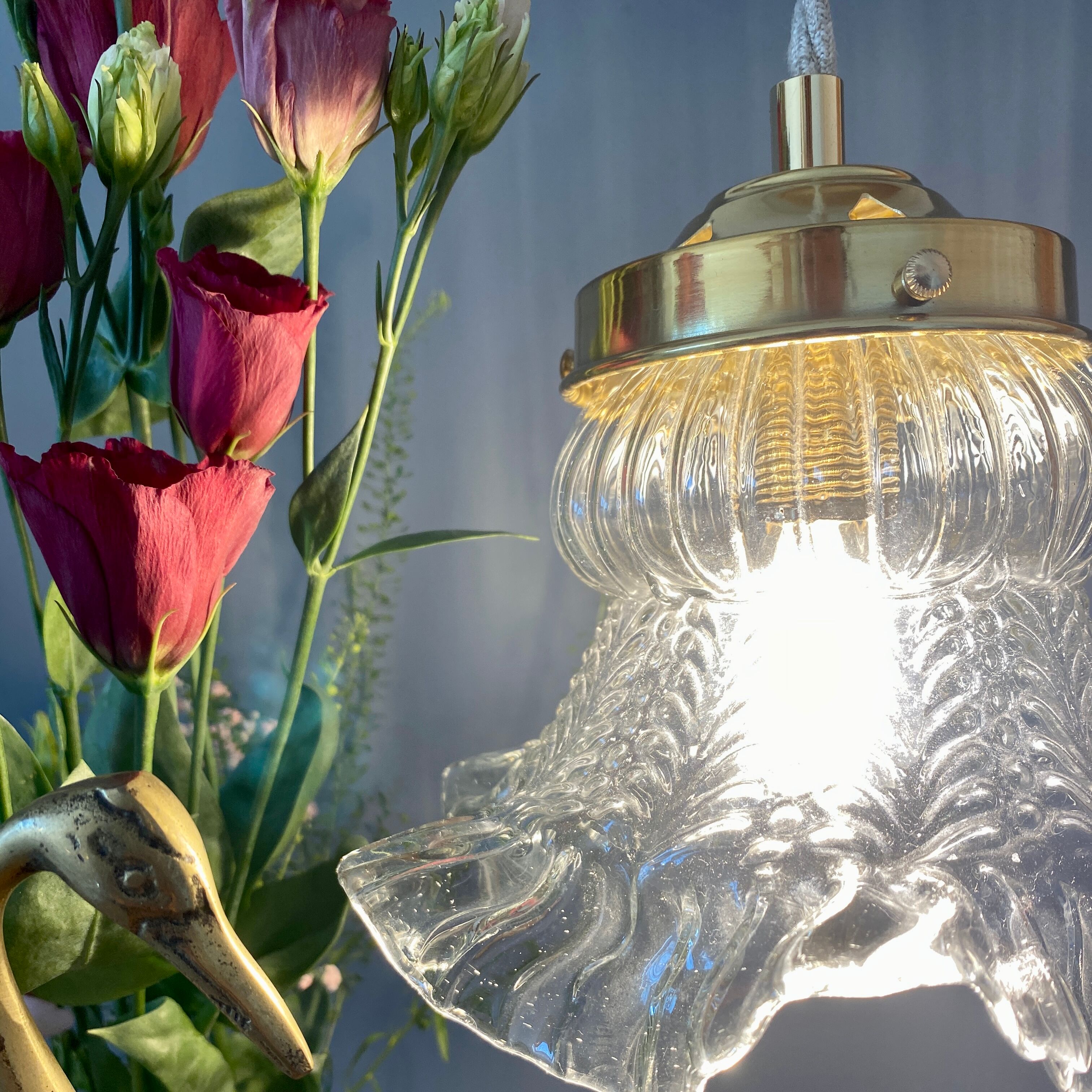 Vintage XL tulip ride in transparent glass