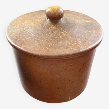 Stoneware salt pot