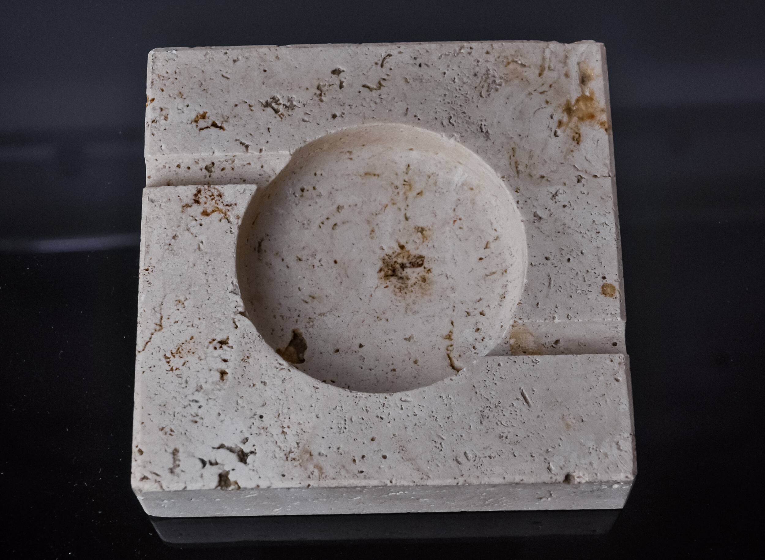 Brutalist ashtray by Fratelli Mannelli, travertine, Italy, 1970
