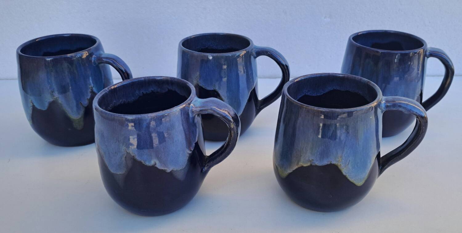 5 CAB Bordeaux ceramic cups