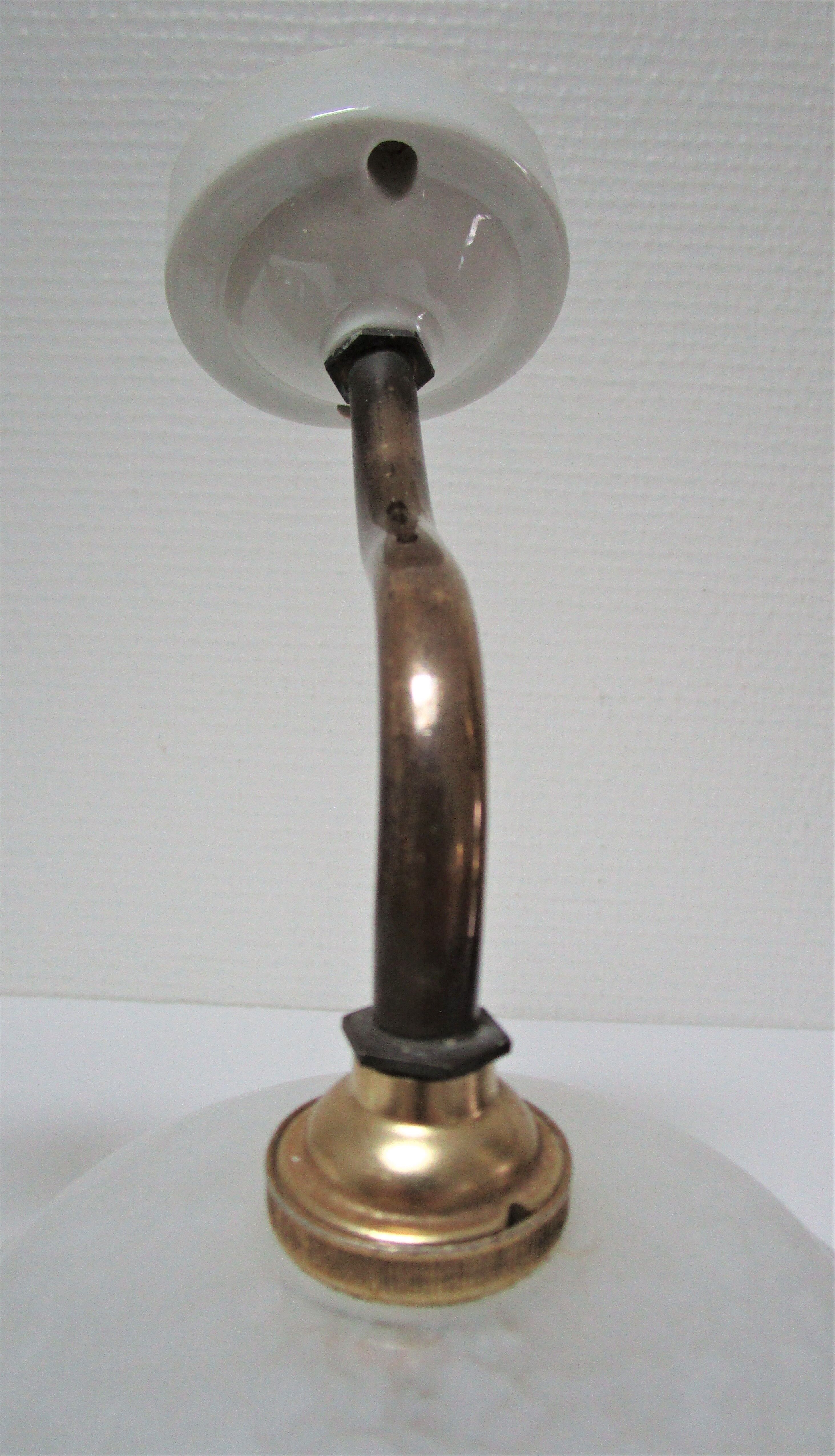 Pair of porcelain sconces brass glass of clchy white art deco