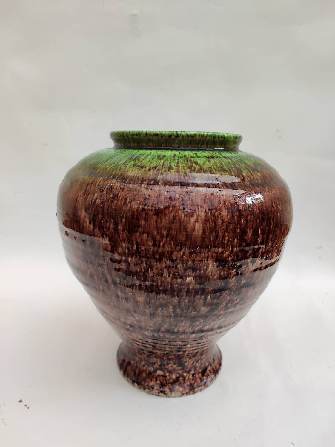 Vase en céramique signé Accolay