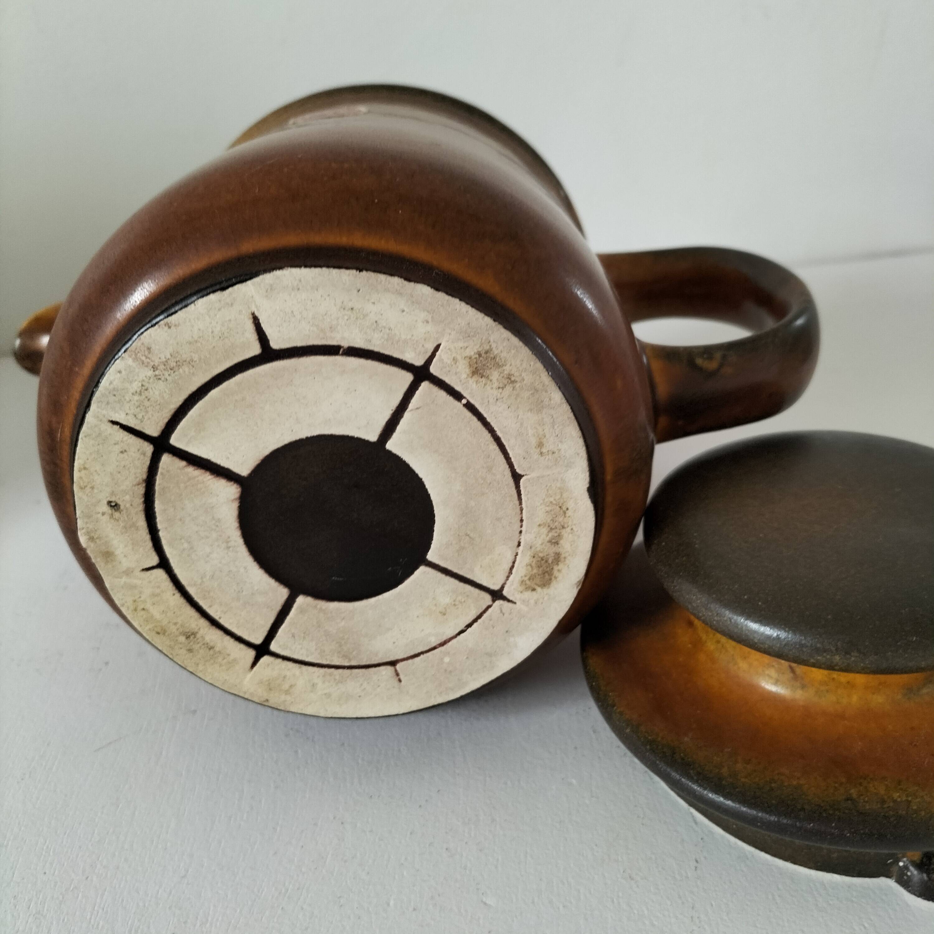Waku feuerfest coffee maker in stoneware