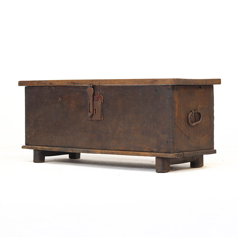 Rustic 18th Century Farmhouse Antique Primitive Six Plank Spanish Chest
