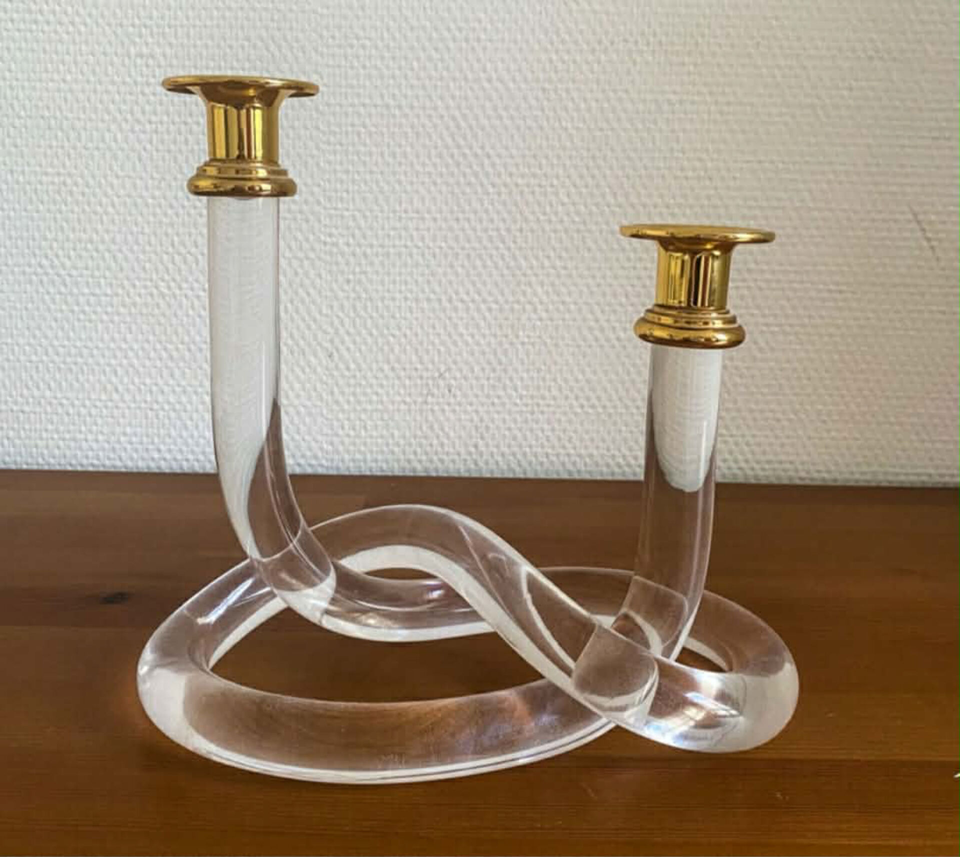 Dorothy Thorpe pretzel candlestick in methacrylate 1970