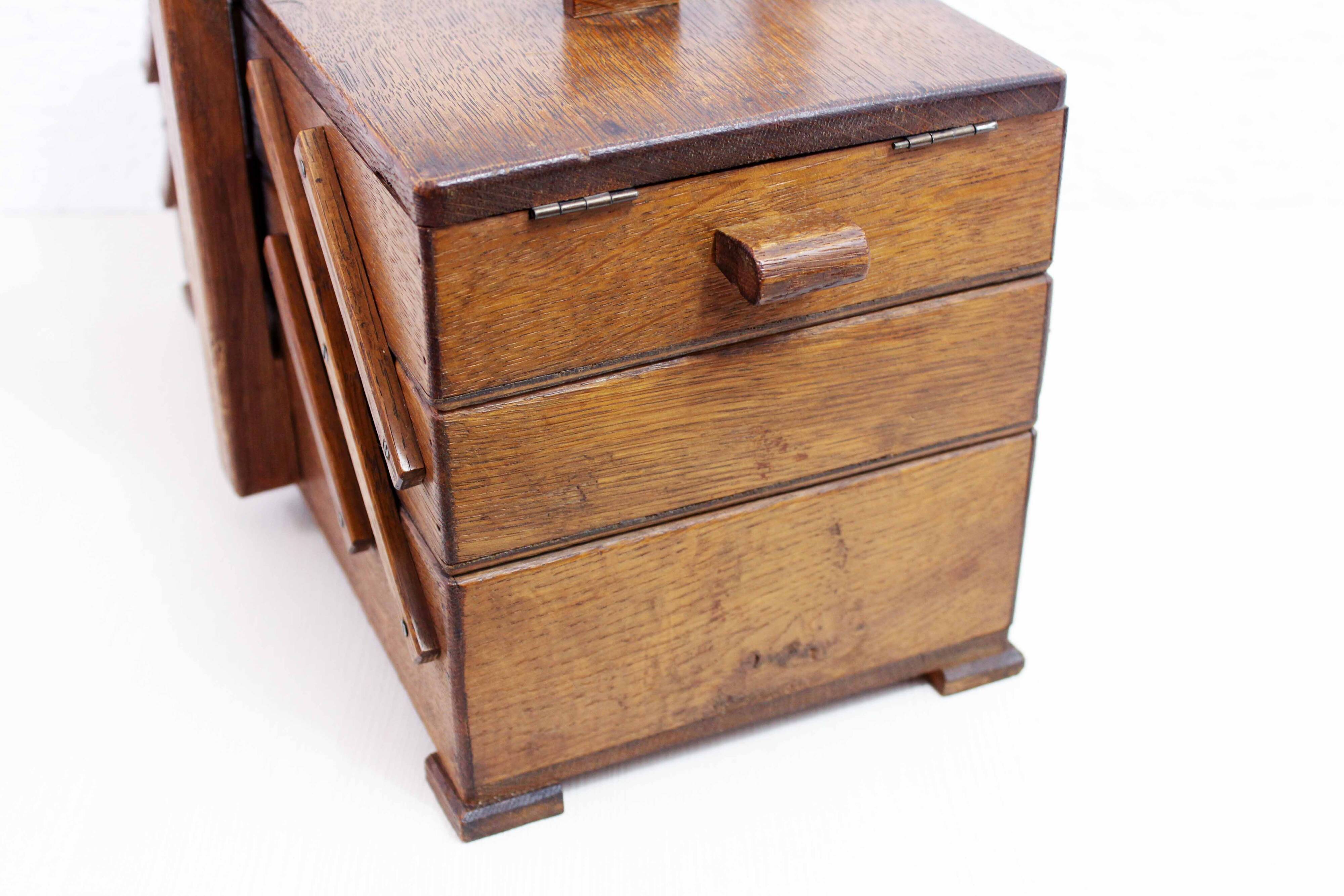 Oak table worker 1960