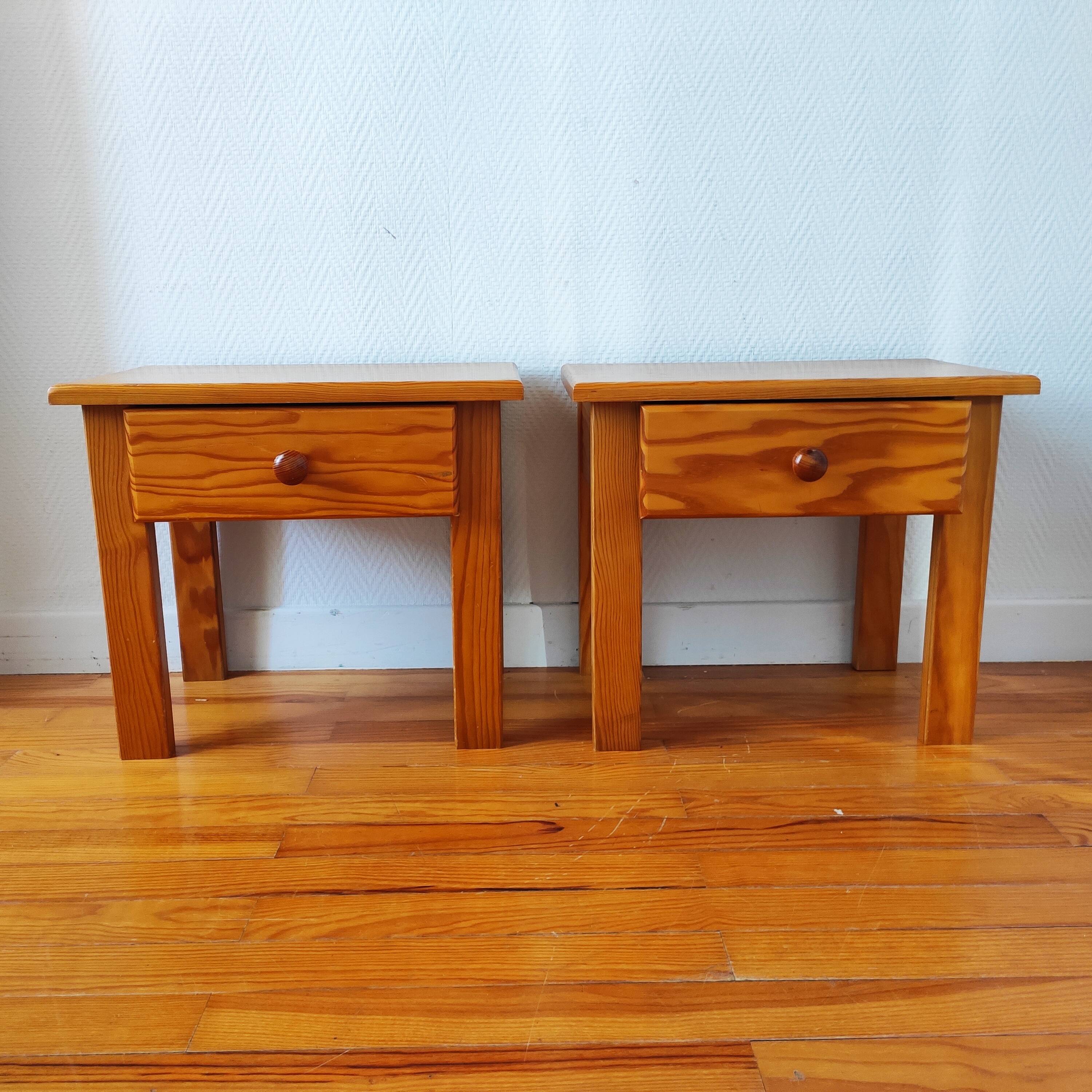 Paire de tables de nuit vintage 1980