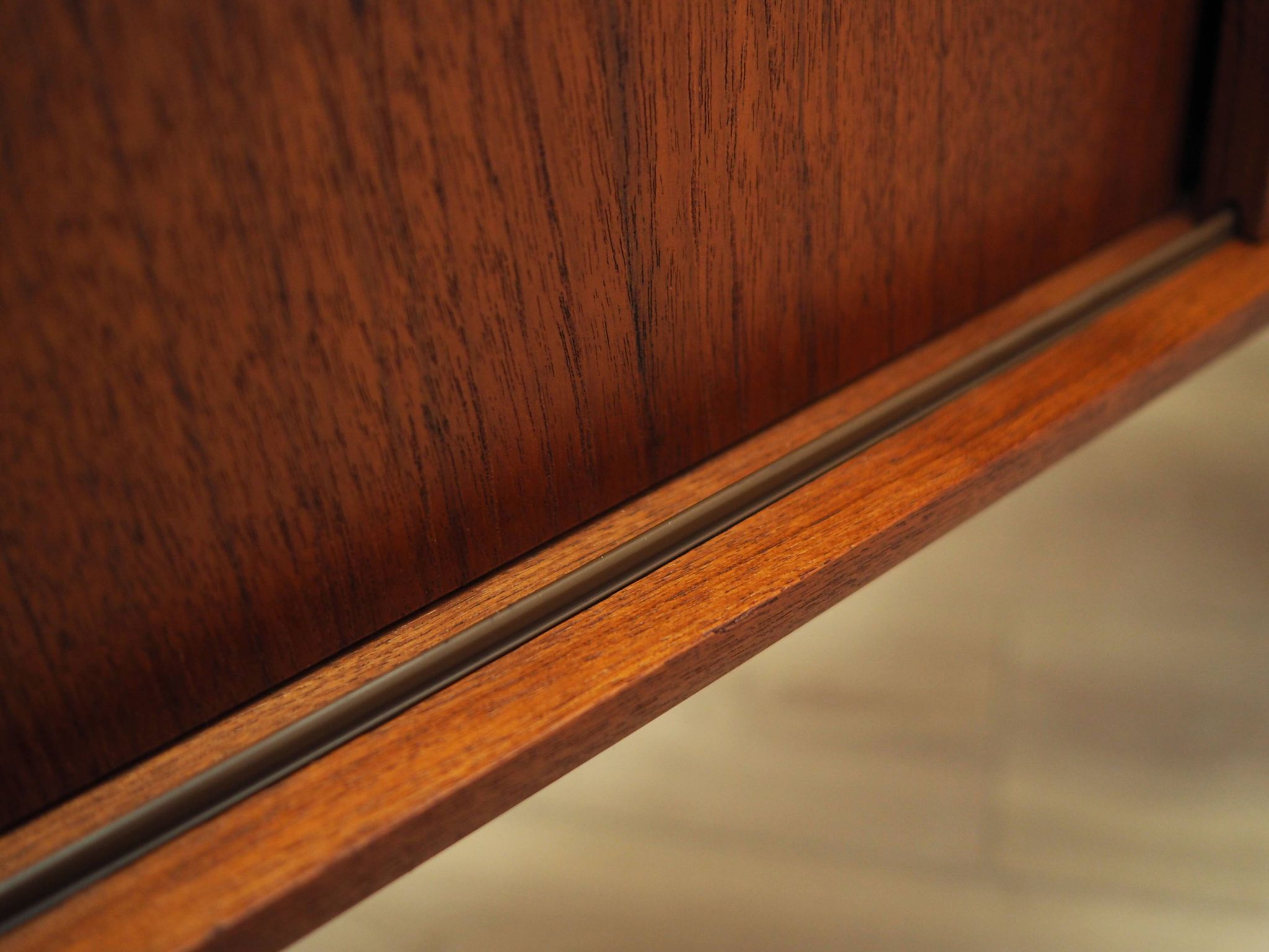 Enfilade en teck, design danois, années 1960, production : Danemark