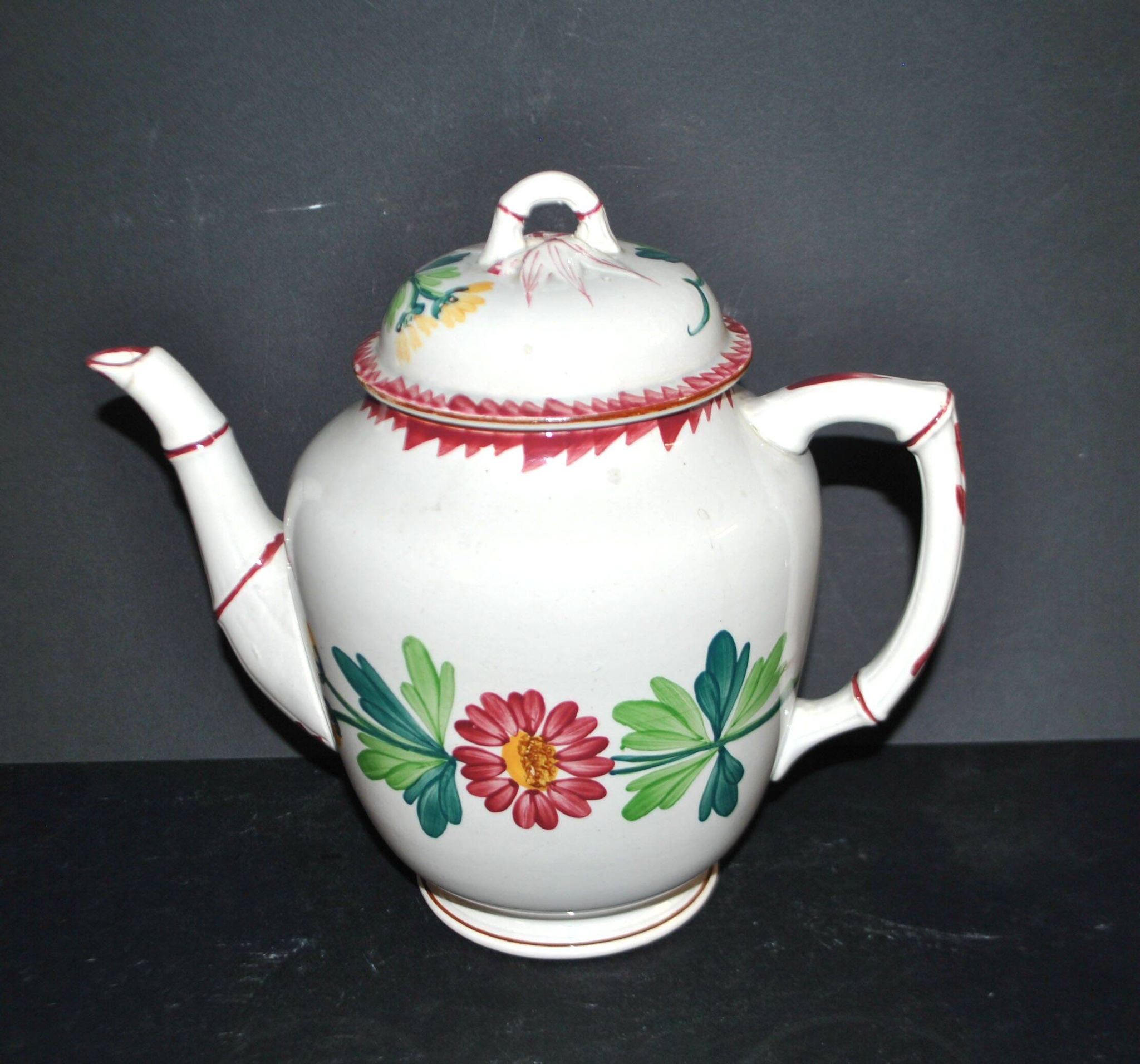 Cafetière Sarreguemines décor Colmar polychrome forme bambou 1930