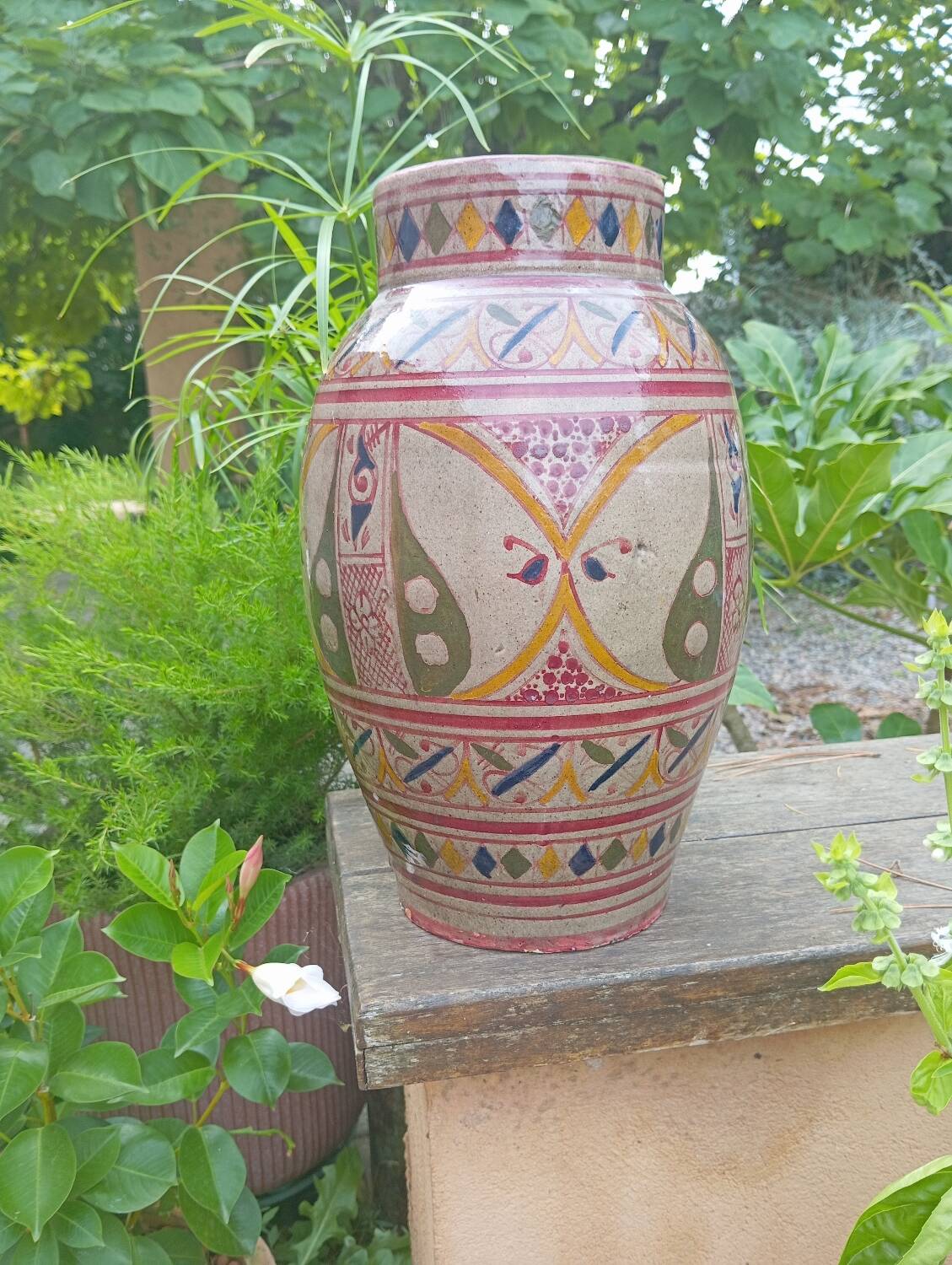 Berber terracotta vase, Moroccan craftsmanship, vintage 1980
