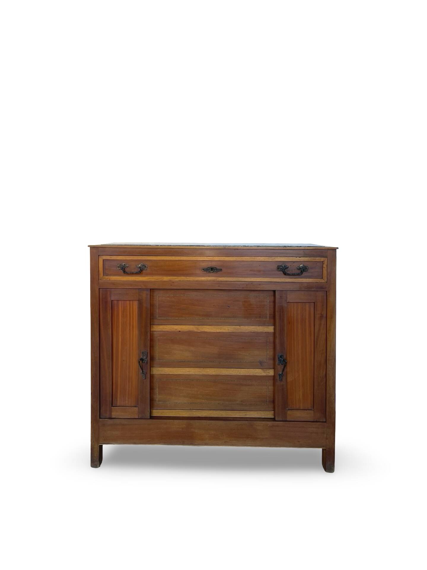 Commode de style Art Déco en bois de cerisier et noyer.