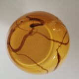 vase en opaline jaune , beige des années 50