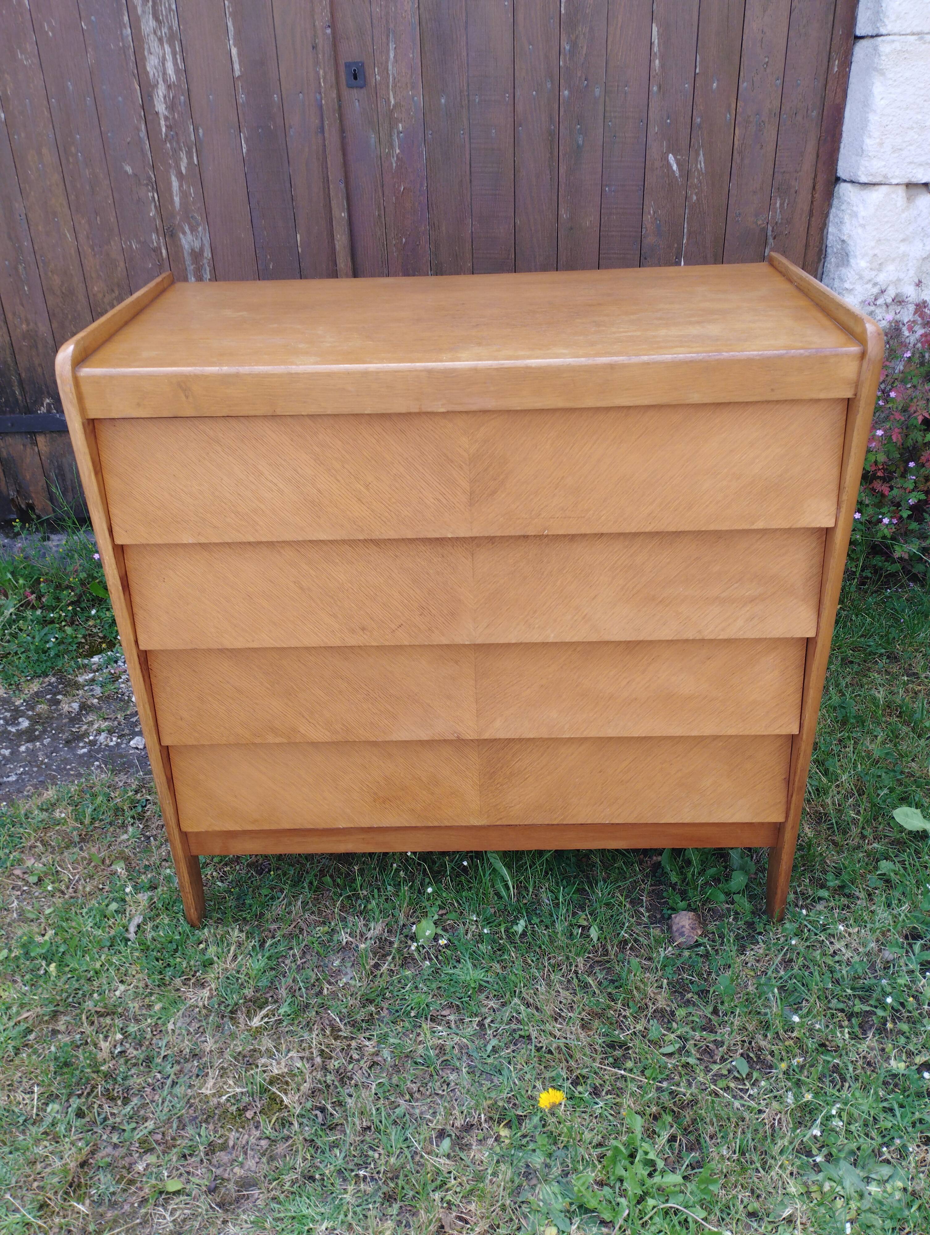 Vintage chest of drawers