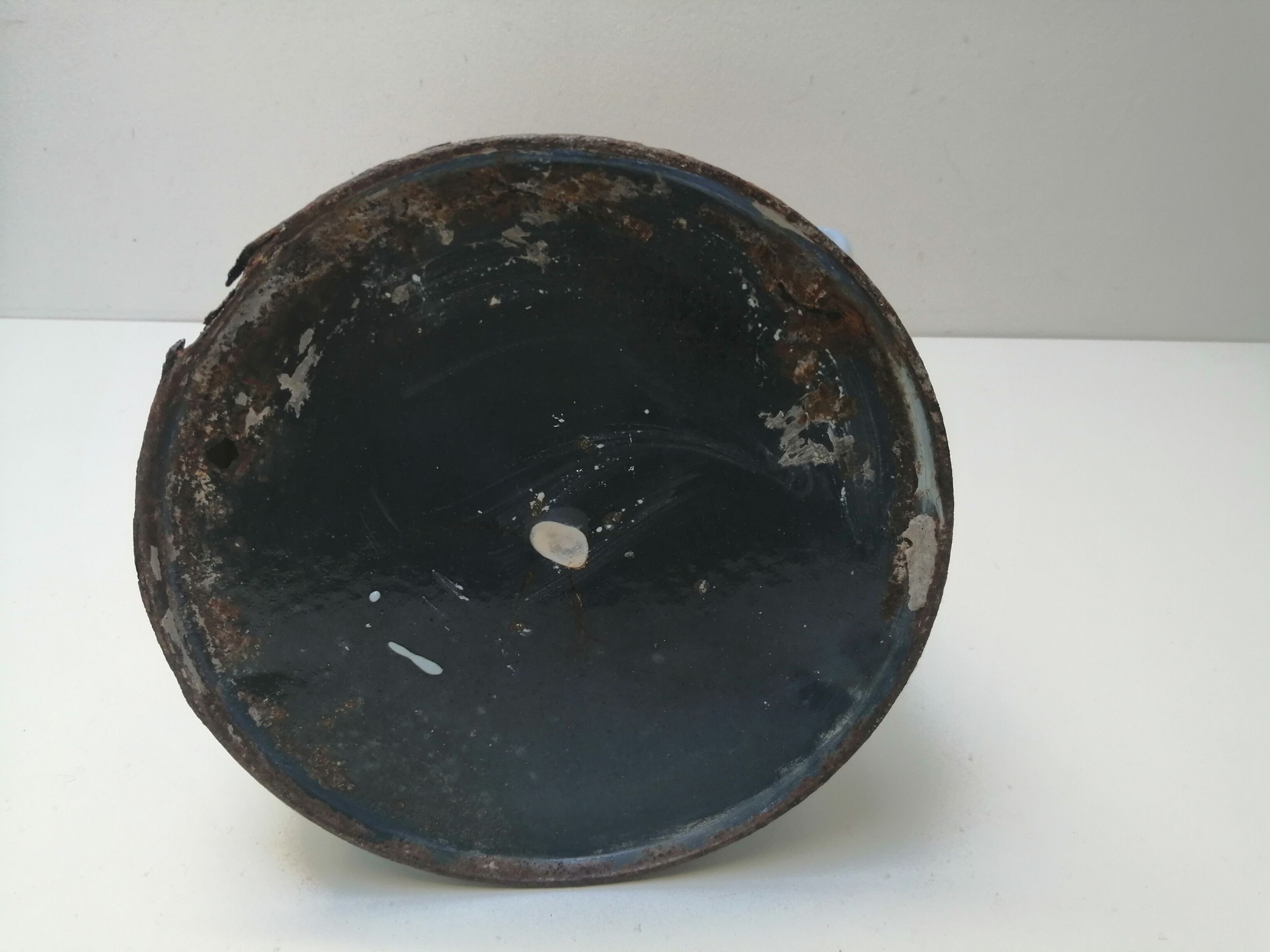 Broc enamelled "cherry"