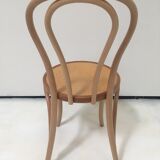 Lot of 6 curved wooden chairs type bistro