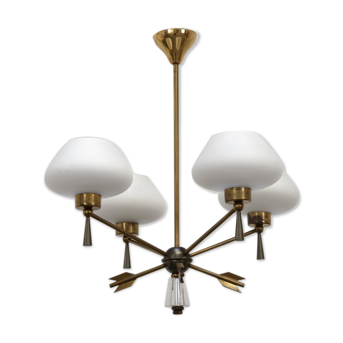 Lustre en laiton et opaline de Marcel Asselbur circa 1950