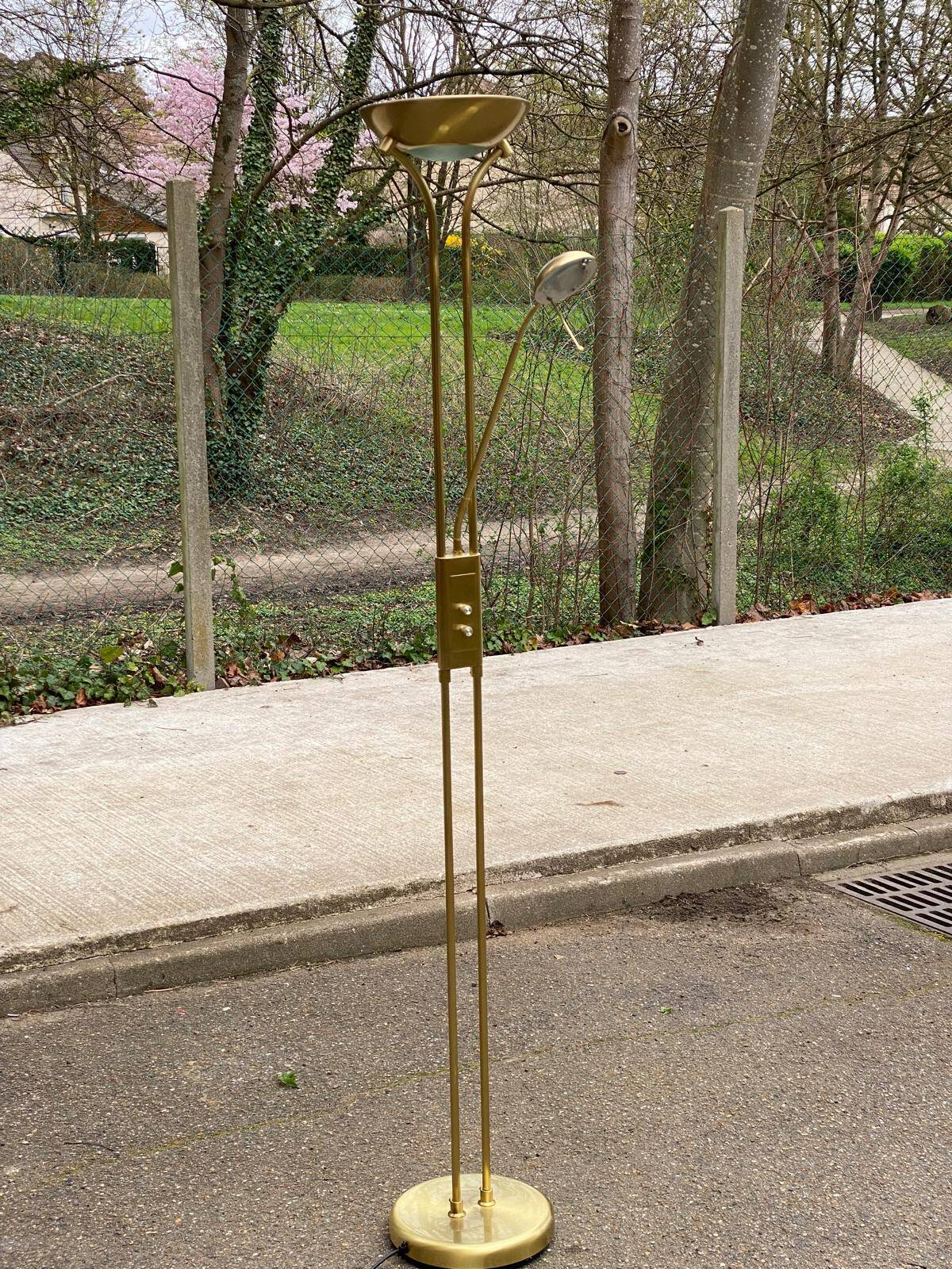 Vintage Italian design gold halogen floor lamp with double spotlight dome.