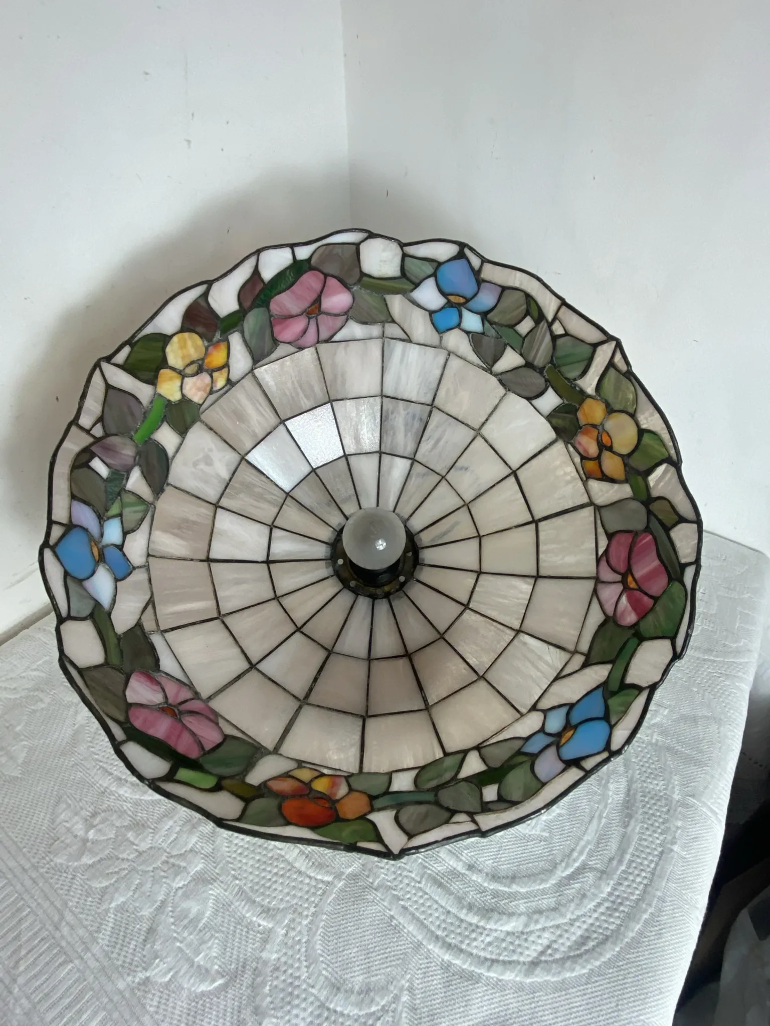 Stained glass pendant
