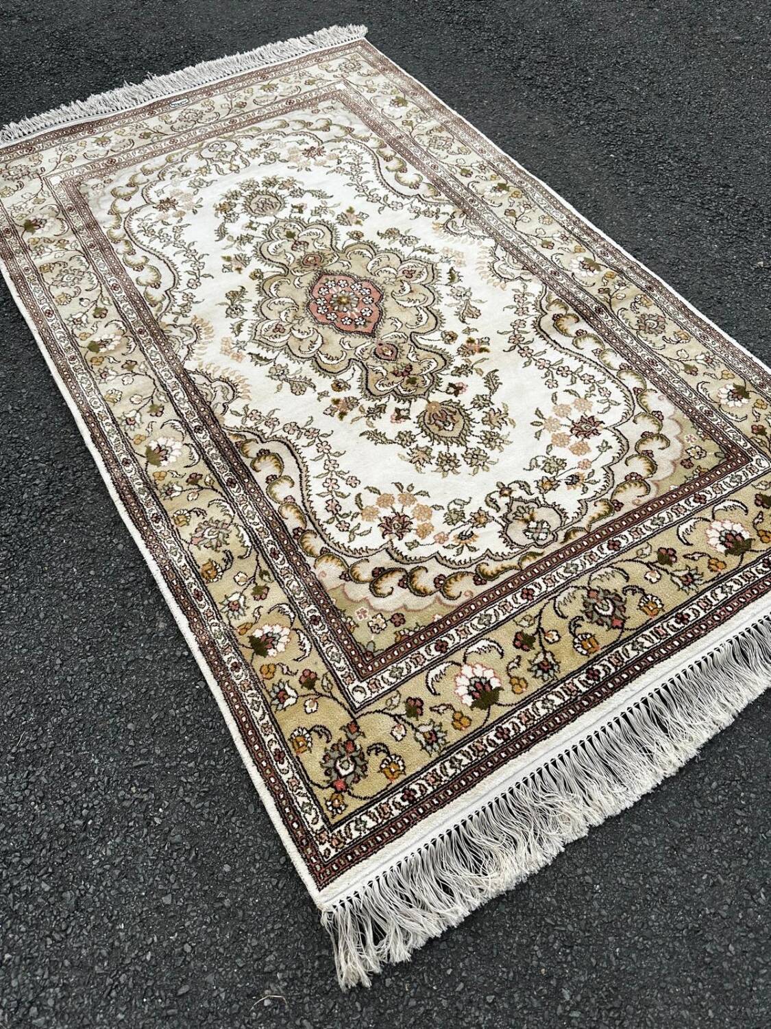 Hereke silk rug
