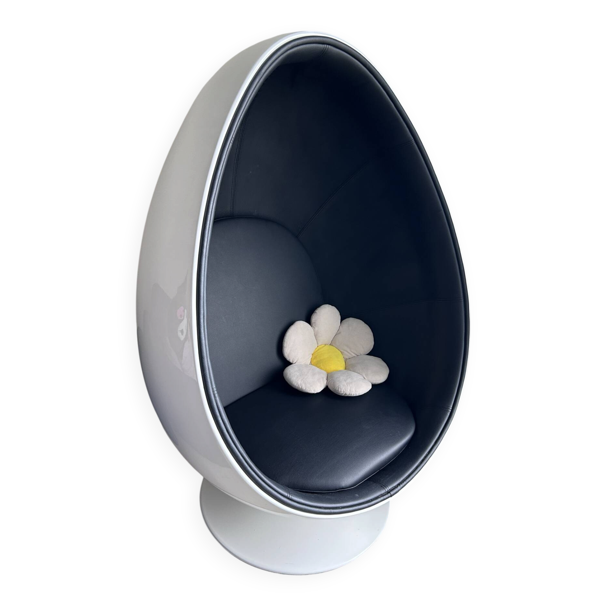 Egg design armchair