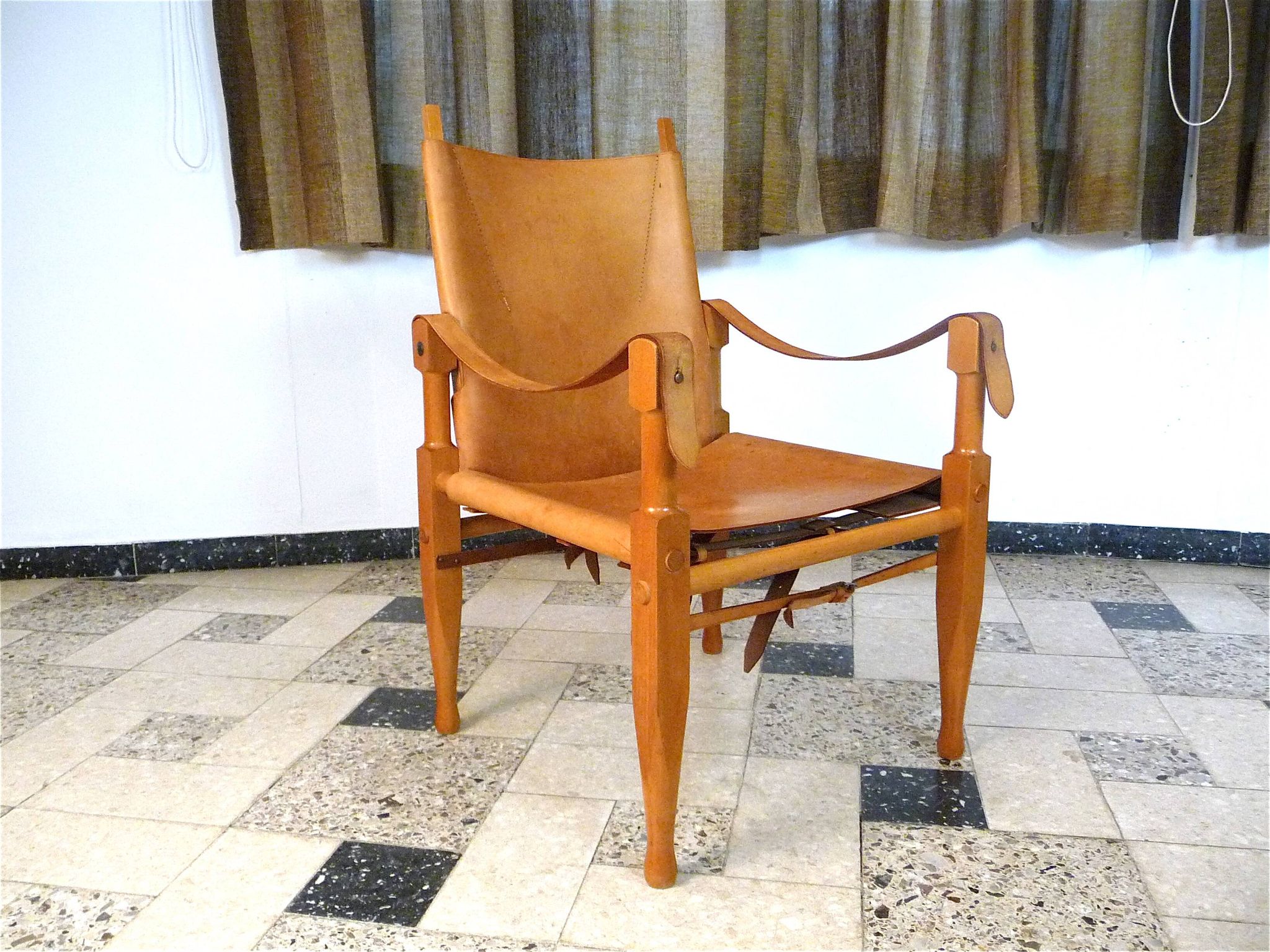 Safari chair in leather by Wilhelm Kienzle for Wohnbedarf, Switzerland 1950