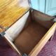 Tabouret coffre en bois