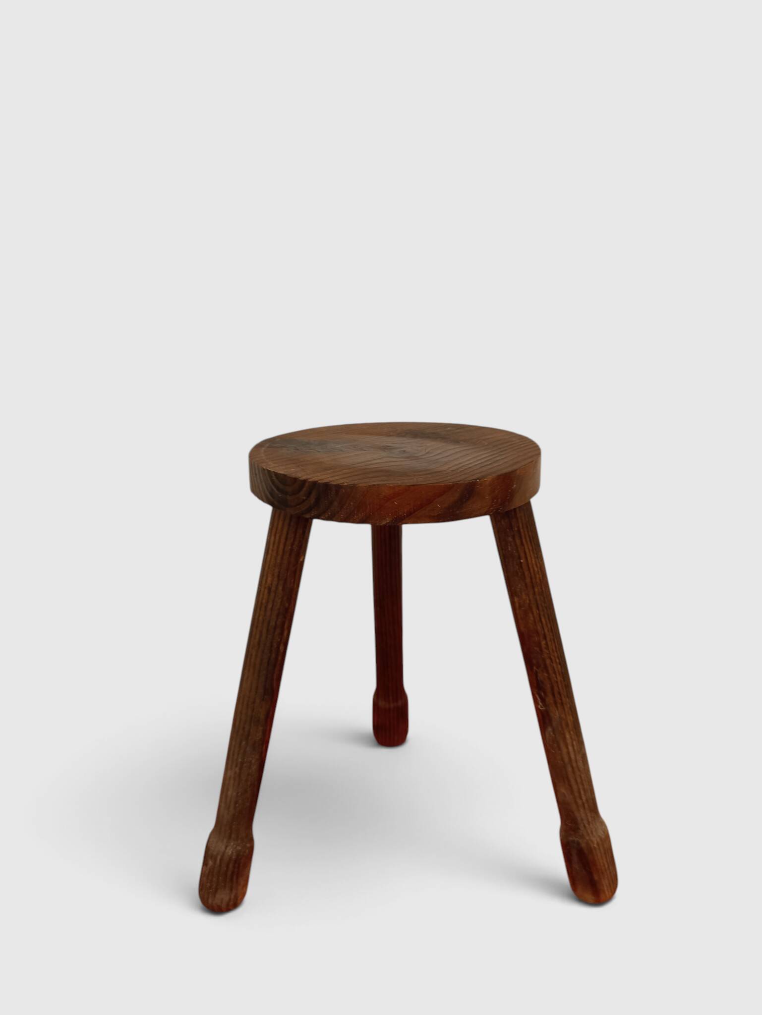 Tabouret tripode en bois massif  Années 50/60