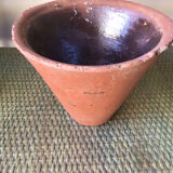 Brutalist resin pot