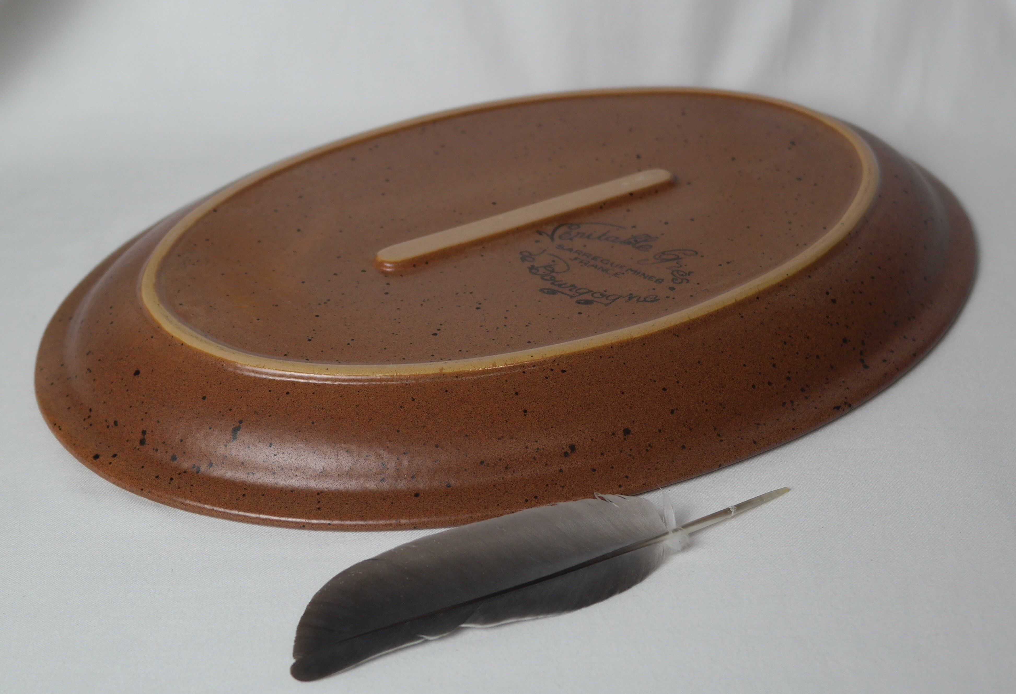 Sarreguemines sandstone dish