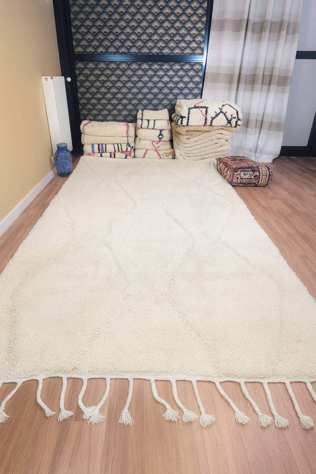 Beautiful handmade Berber rugs, 100% wool, ideal for a Christmas gift.