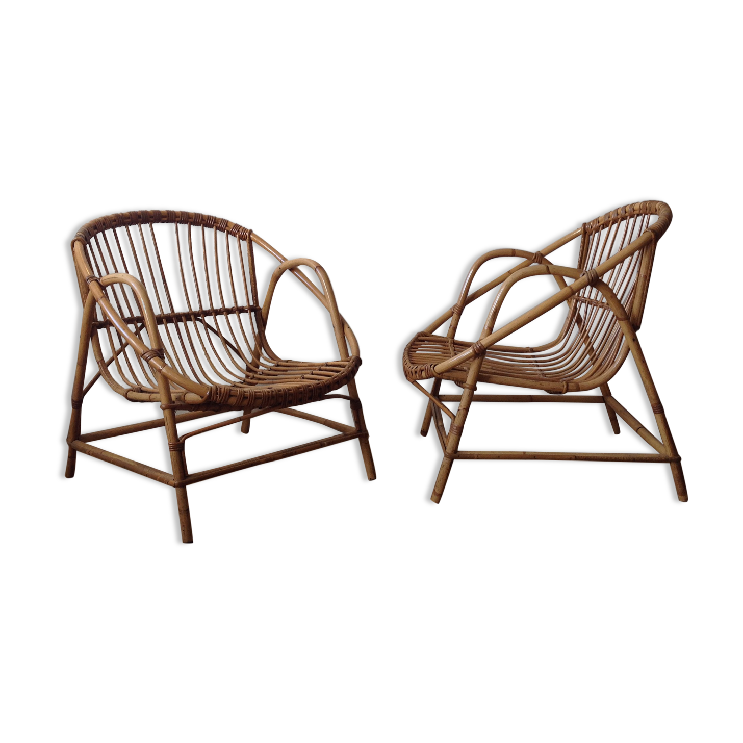 2 rattan chairs
