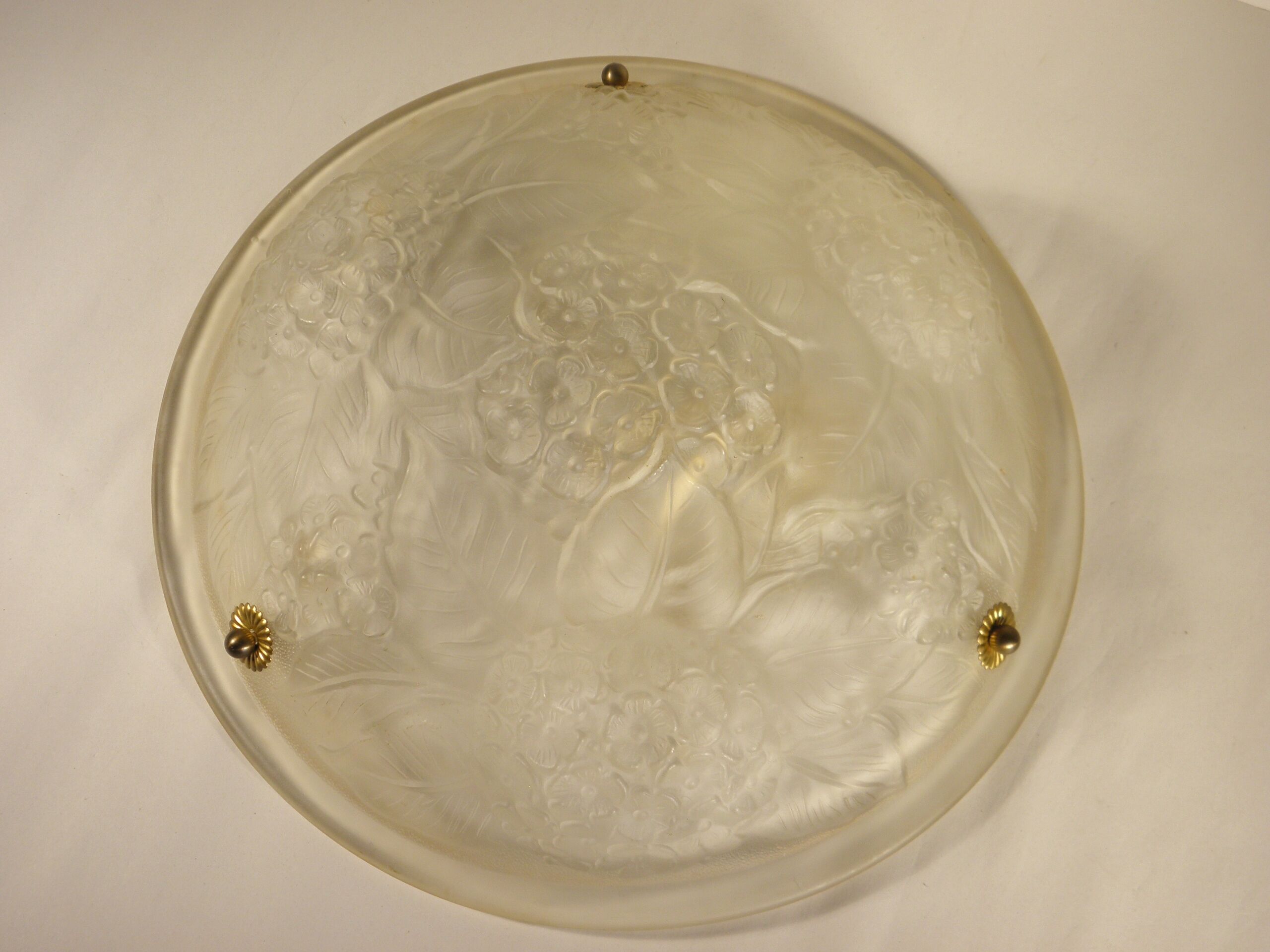 Art Deco basin suspension