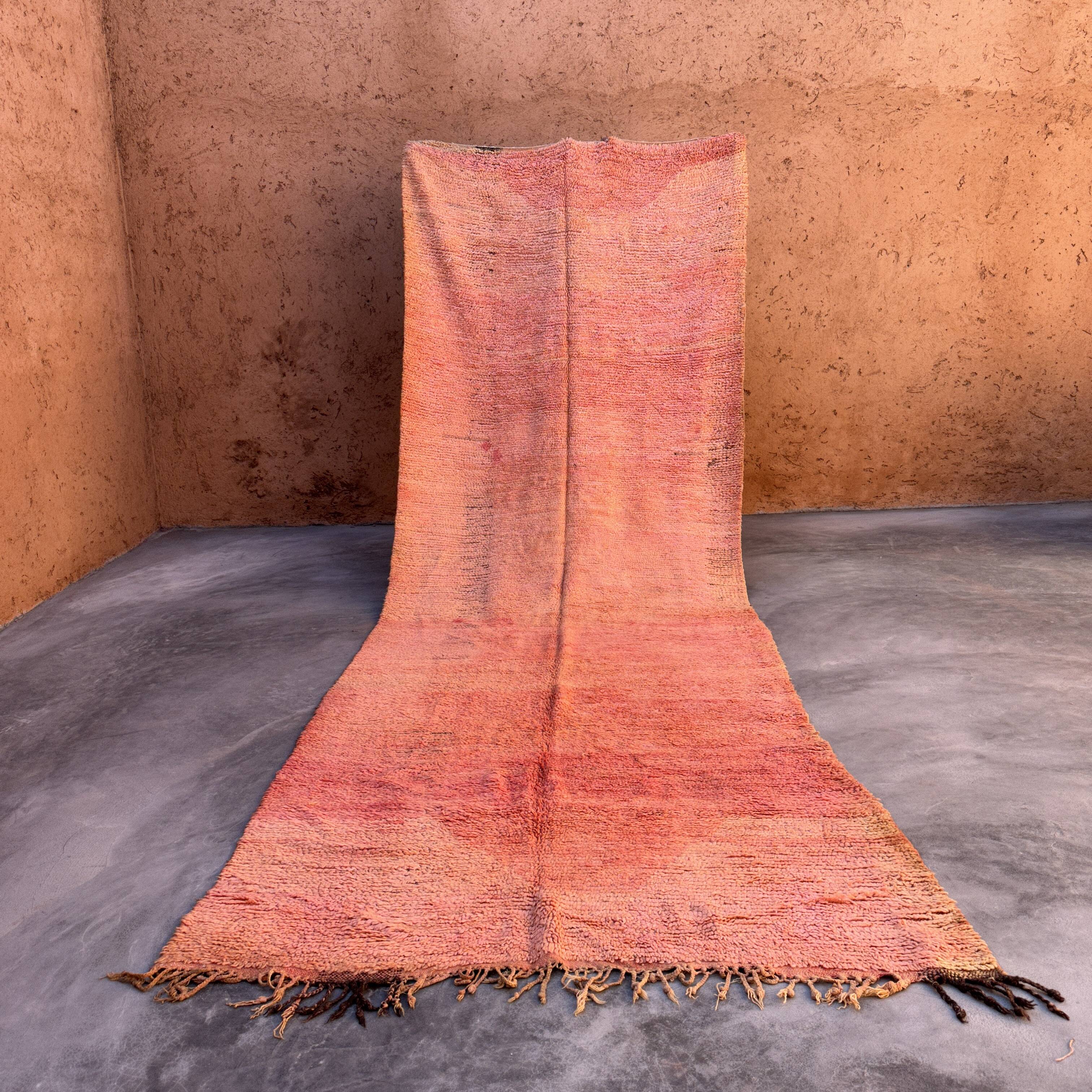 Beni M'Guild Moroccan rug pink - 160 x 467 cm