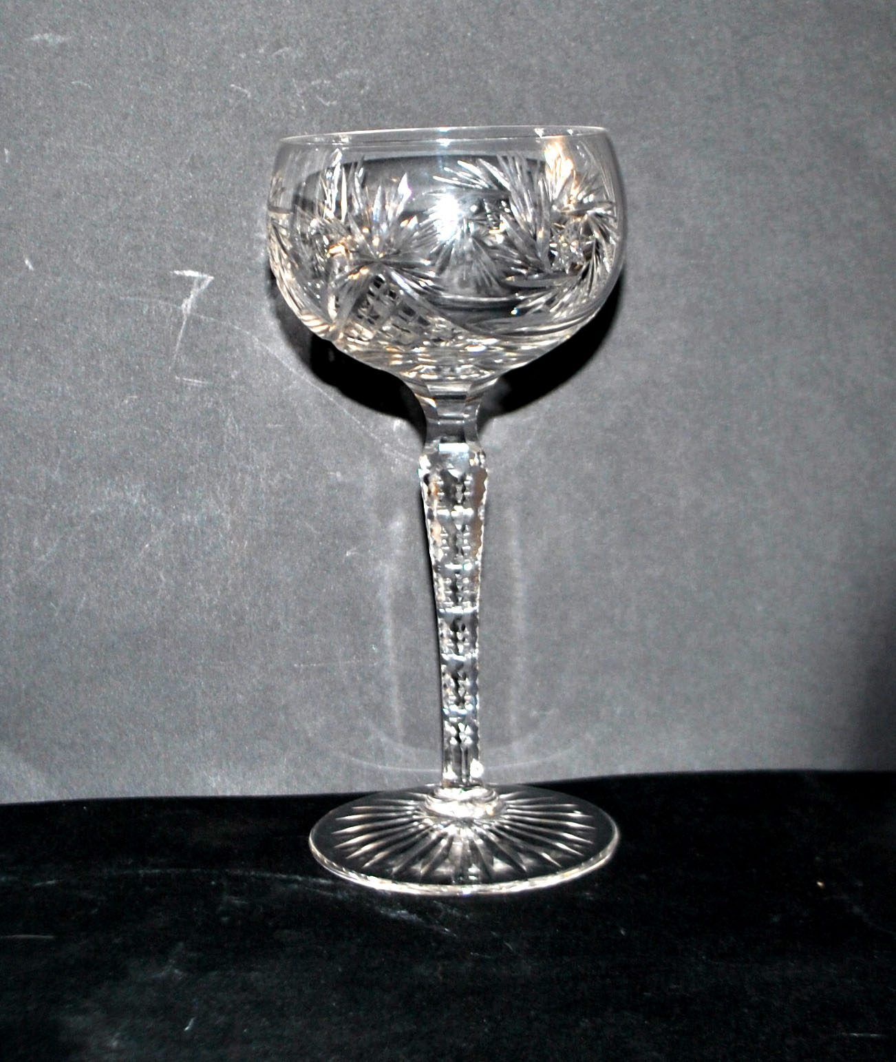 SAINT-LOUIS Balloon Wine Glass ROEMER in cut crystal star 1930 H15.3cm