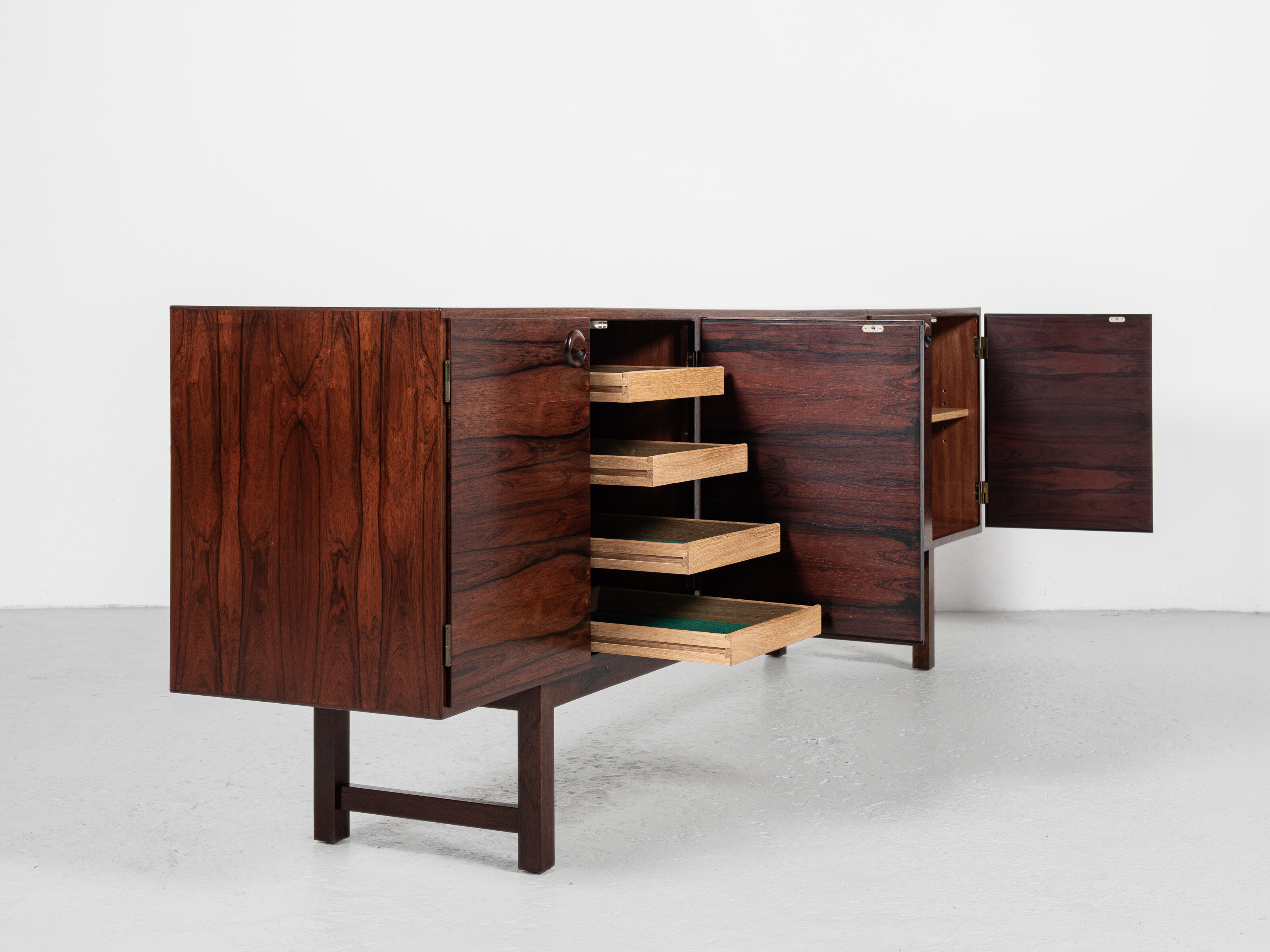 Midcentury Danish sideboard with 6 doors in rosewood 1960s