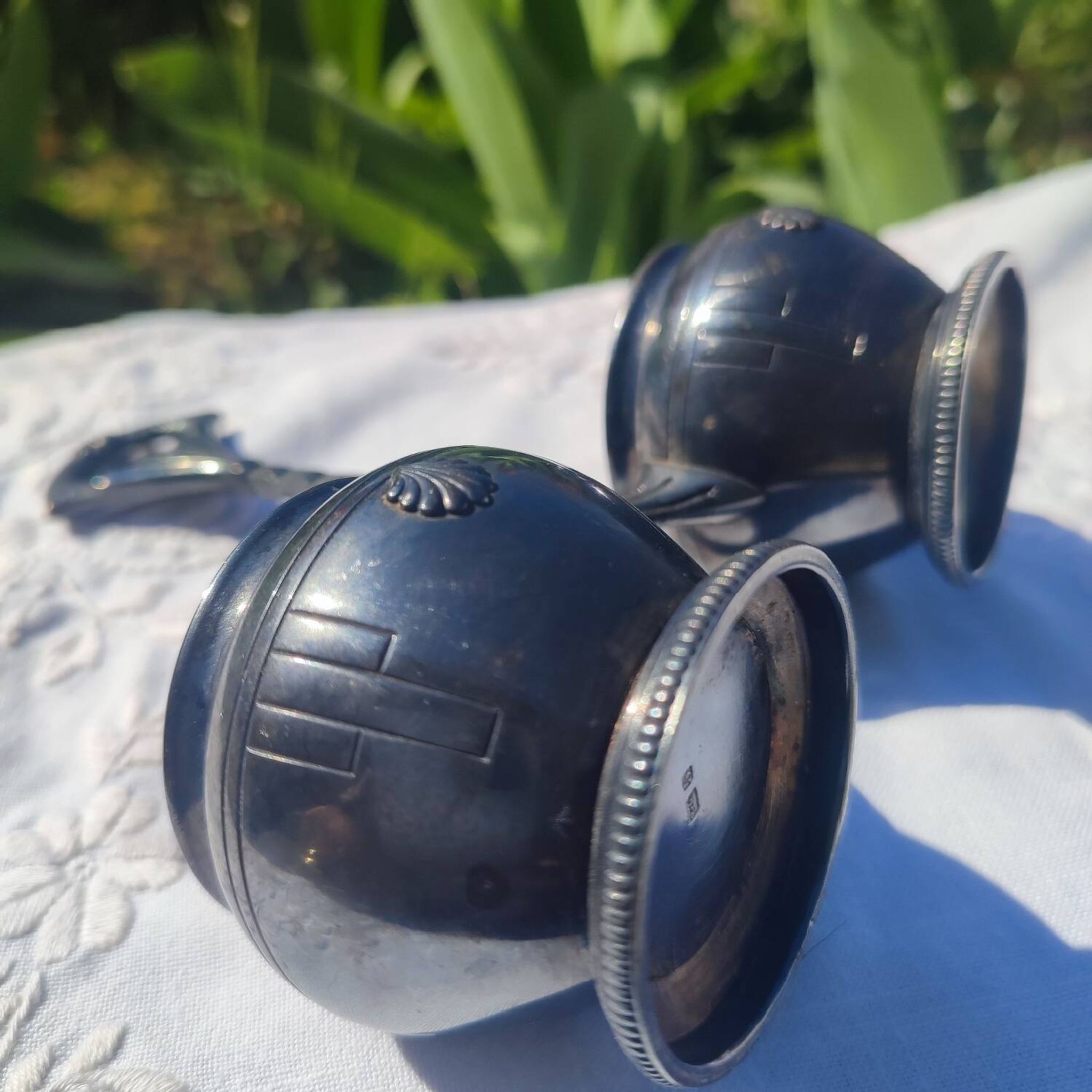 Roux Marquiand Art Deco salt and pepper shakers