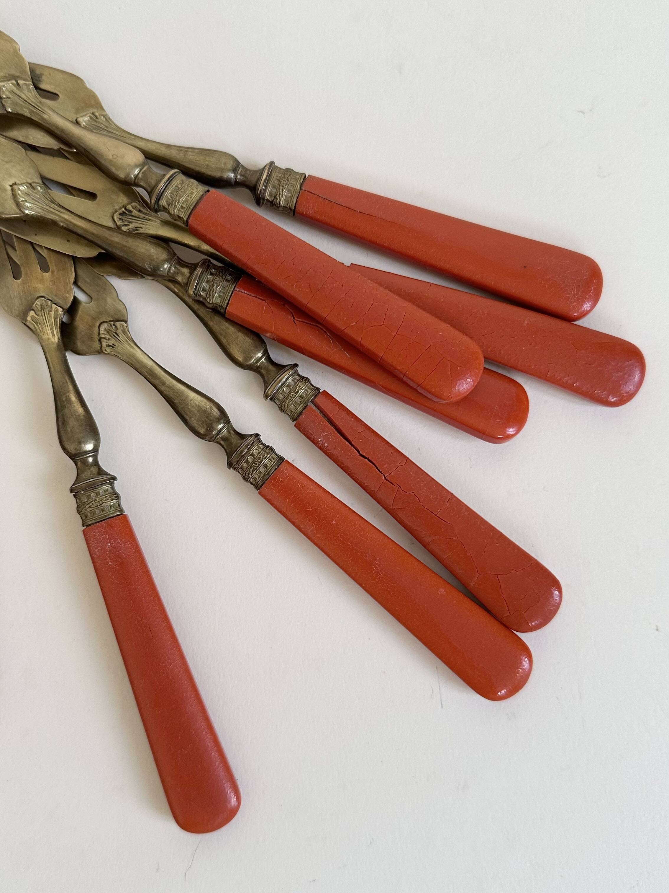 Set of 12 dessert forks