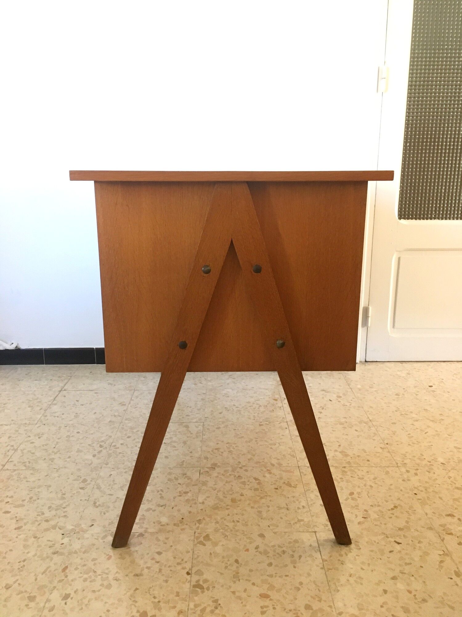 Vintage desk compass feet 1960