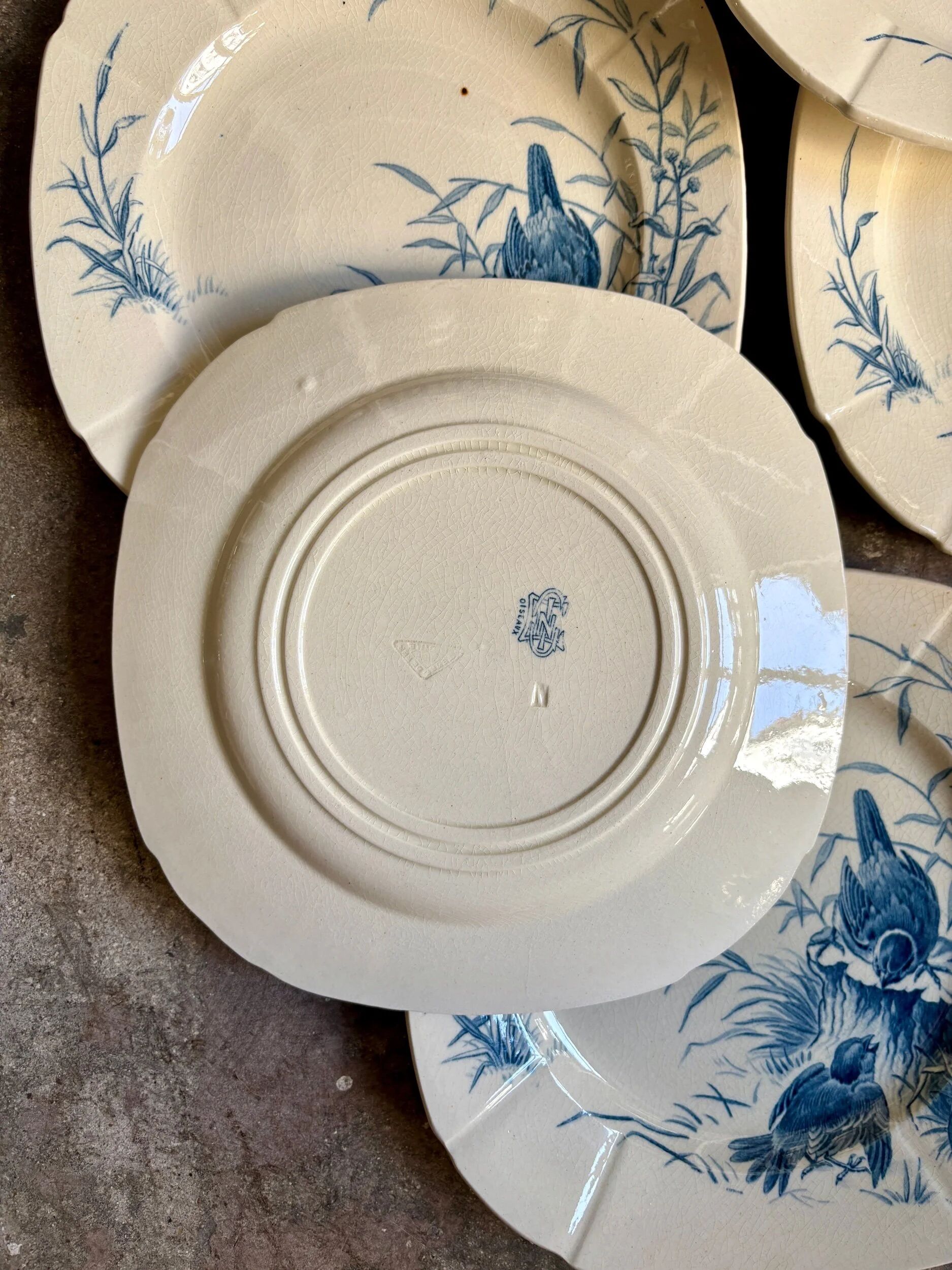 6 dessert plates Gien in blue ironstone, "Birds" service circa 1870 no. 2