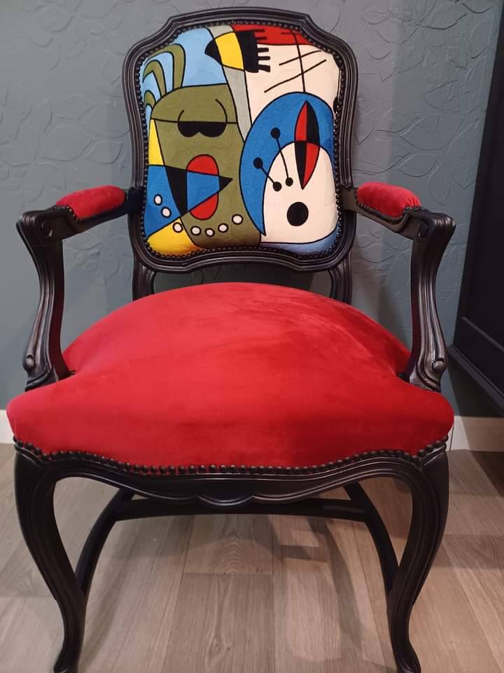 Convertible armchair